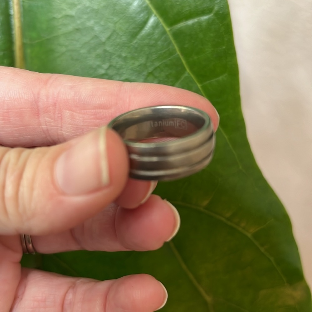 Titanium Wedding Ring - image 5